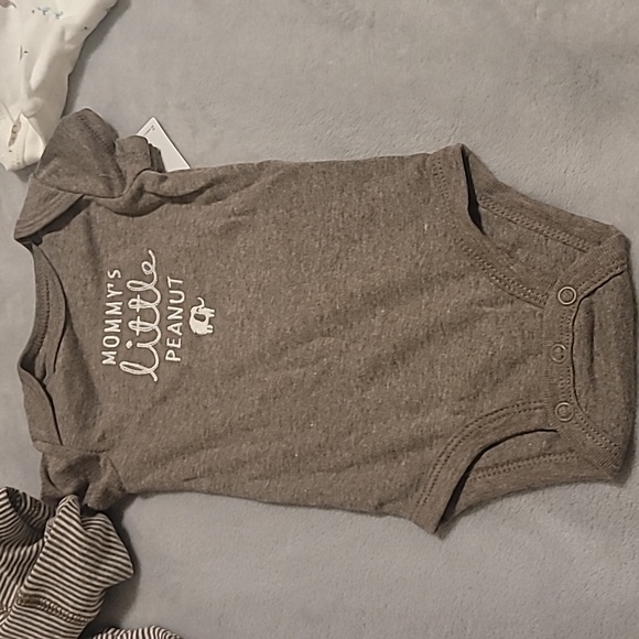 NWT Carter's Newborn & 3 Months Outfit Bundle - Picture 9 of 13